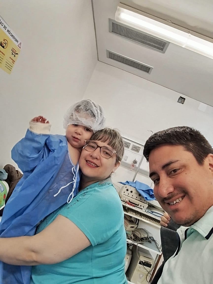 Lionel junto a su familia