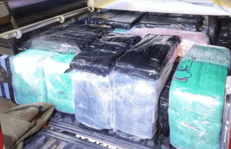 Cayeron en la ruta 38: viajaban disfrazados de militares y llevaban 355 kilos de hojas de coca